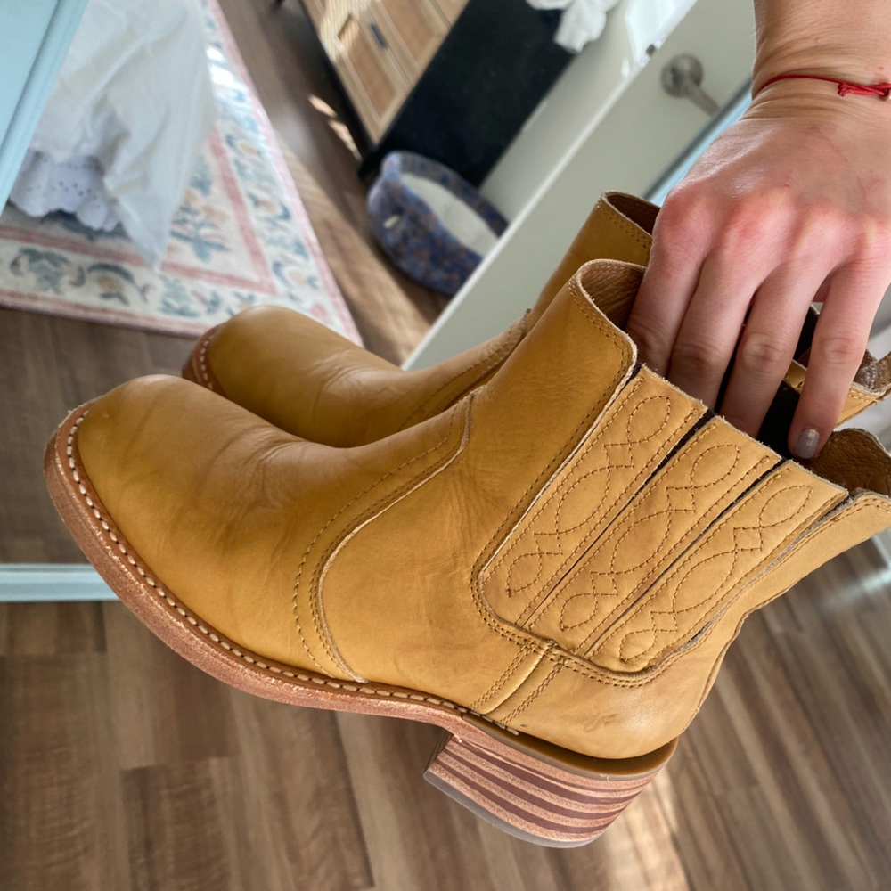Frye Mustard Yellow Leather Chelsea Ankle Boots - Picture 5 of 6
